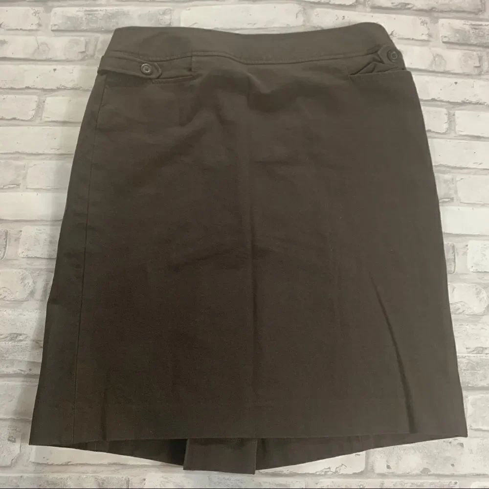 3FOR$20 Loft Brown Skirt Size: 8